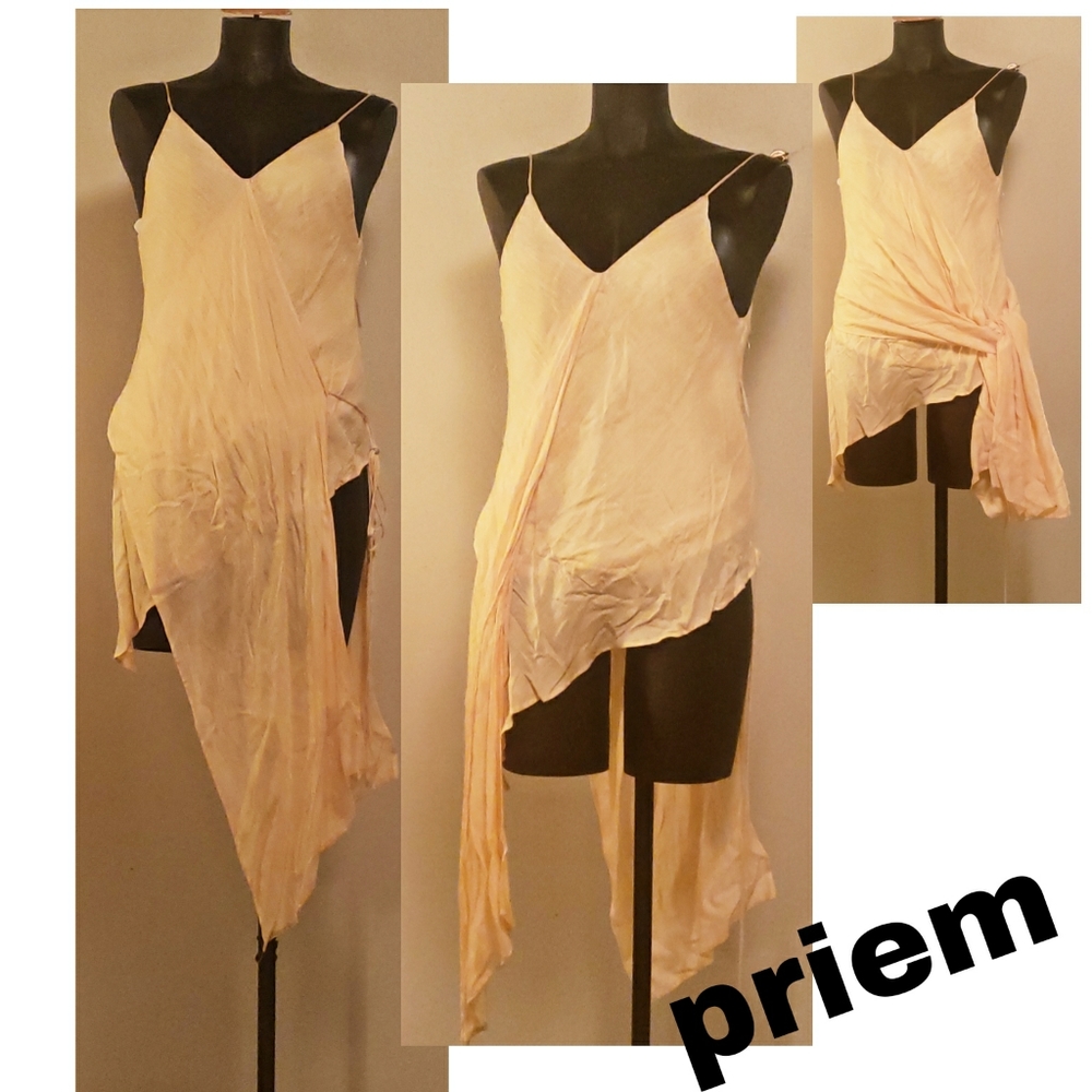 🥰LF Priem angle wrap top. Sz sm